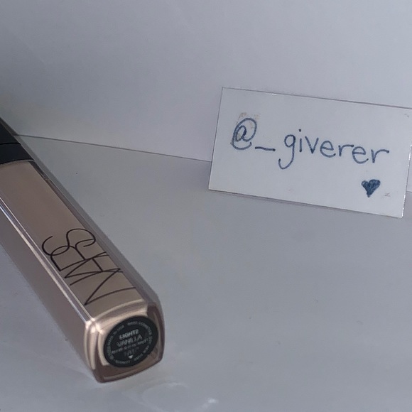Vanilla Light 2 Nars Radiant Creamy Concealer - Picture 3 of 8